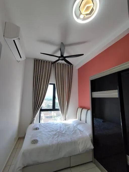 Cozy Homestay 温馨民宿 @The Horizon Ipoh公寓无边泳池 0*, Ipoh